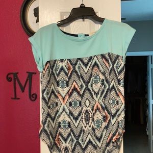 Pattern shirt sleeve top